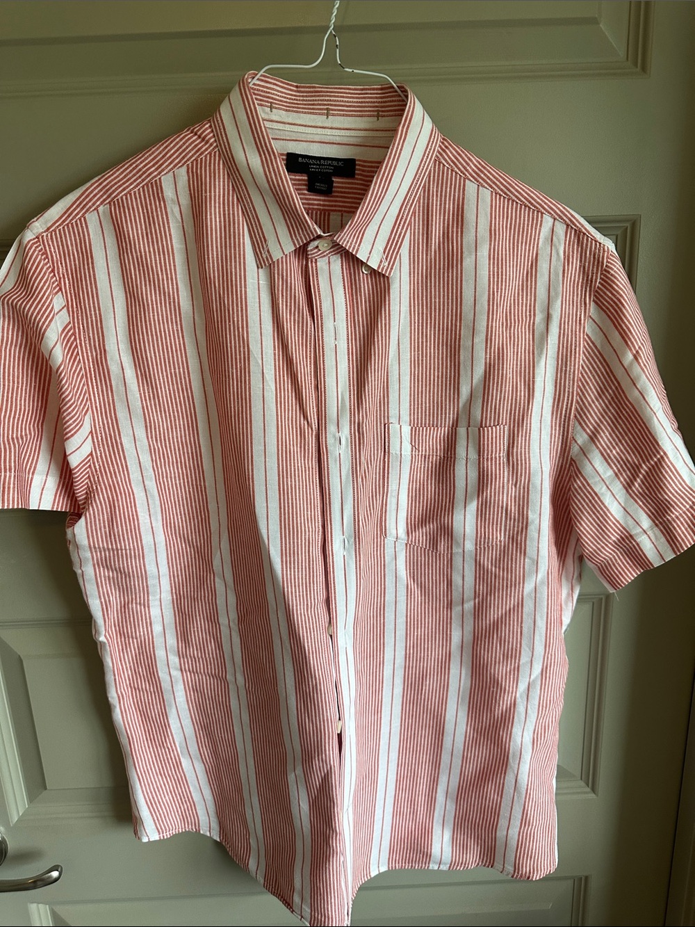 Banana Republic Linen Red & White Striped Short-Sleeve Shirt